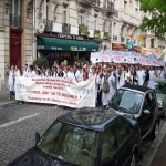 Manifestation des tudiants en mdecine  Paris le 6 avril 2005 photo n12 