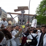 Manifestation des tudiants en mdecine  Paris le 6 avril 2005 photo n34 