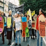 Manifestation contre le chmage et la prcarit le 8 octobre 2003 photo n58 