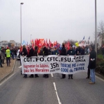 Manifestation pour la dfense des salaires et de l'ducation le 10 mars 2005 photo n1 