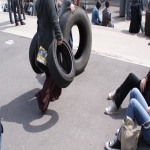 Barricades et affrontements avec la police devant l'universit le 28 avril 2009 photo n5 