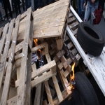Barricades et affrontements avec la police devant l'universit le 28 avril 2009 photo n59 