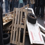 Barricades et affrontements avec la police devant l'universit le 28 avril 2009 photo n62 