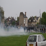 Barricades et affrontements avec la police devant l'universit le 28 avril 2009 photo n167 